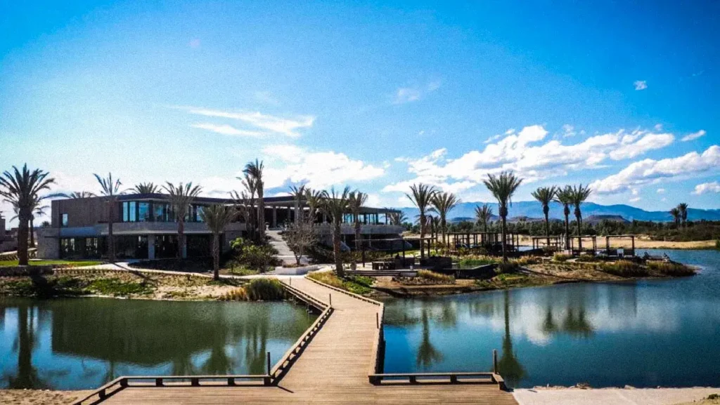 Modern Homes in Four Seasons Cabo