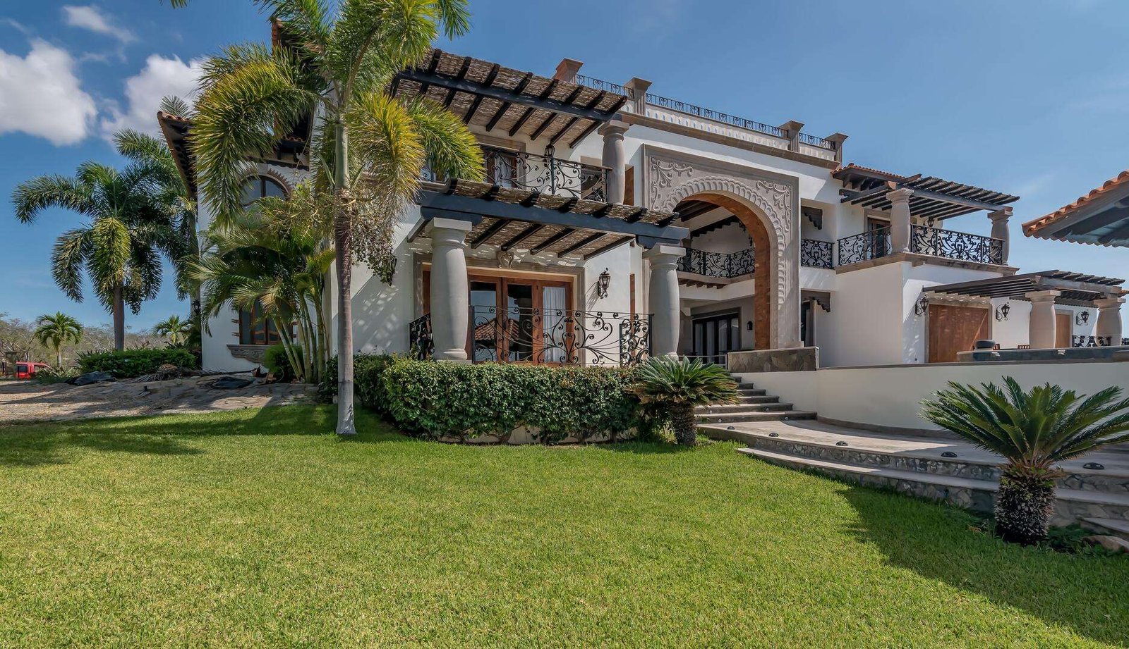 Four Seasons Cabo Fundadores Luxury Estate in Puerto Los Cabos - Introducing an extraordinary value opportunity in the prestigious community of Puerto Los Cabos--now offered at for sale
