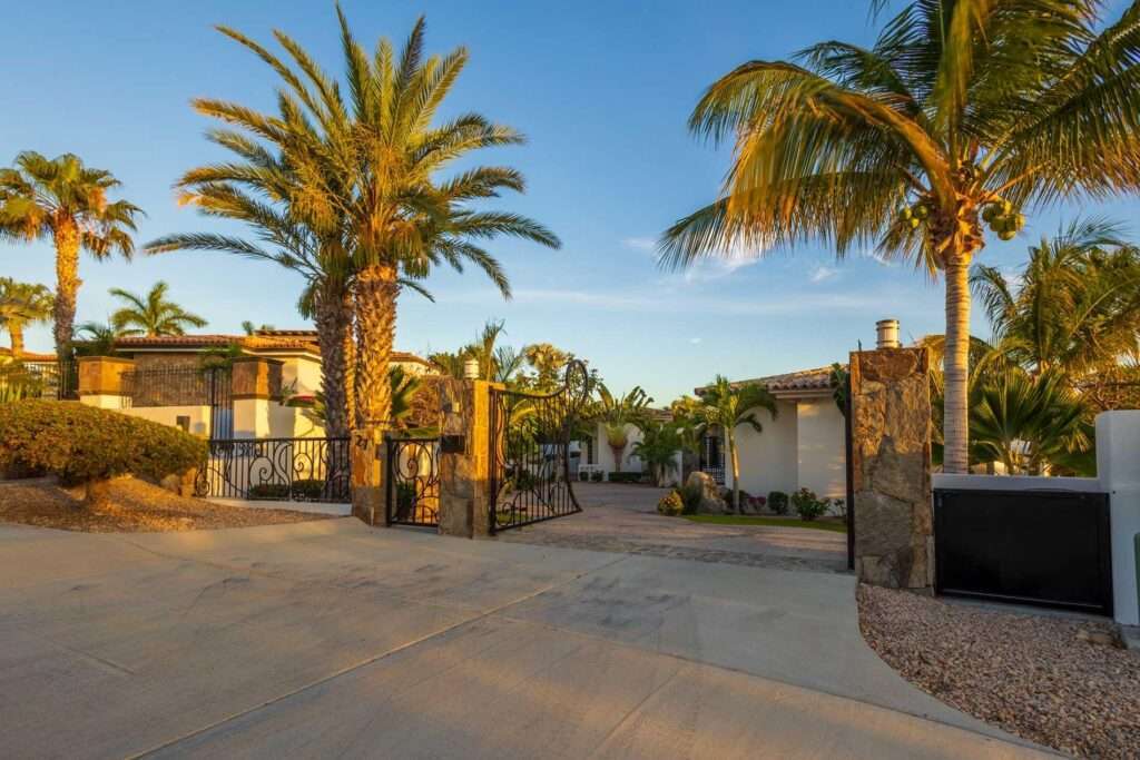 Four Seasons Cabo El Altillo Casa Diamante is a must-see retreat with unforgettable – 27 Calle Mision Sta Catarina, San Jose del Cabo, BS