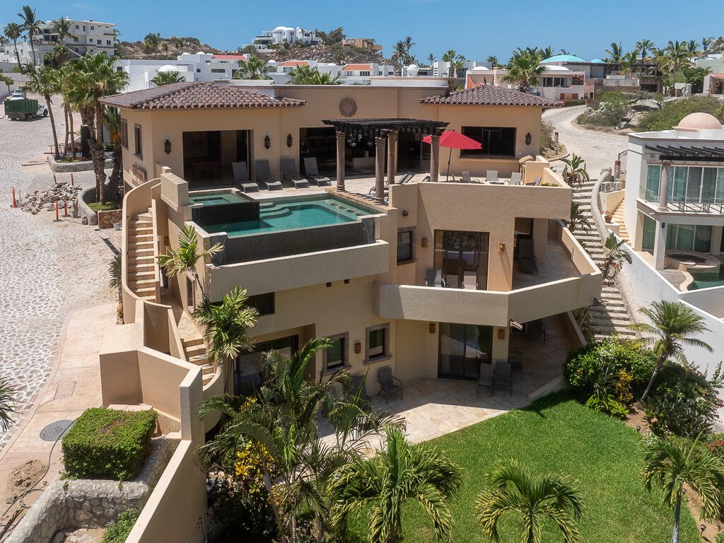 Four Seasons Cabo Espiritu Del Mar This two story home is located within the exclusive gated community of Espiritu. The entrance surrounded by the interior courtyard will welcome you home; at the lower level a mesmerizing – 345 Camino Del Mar, Cabo San Lucas, BS