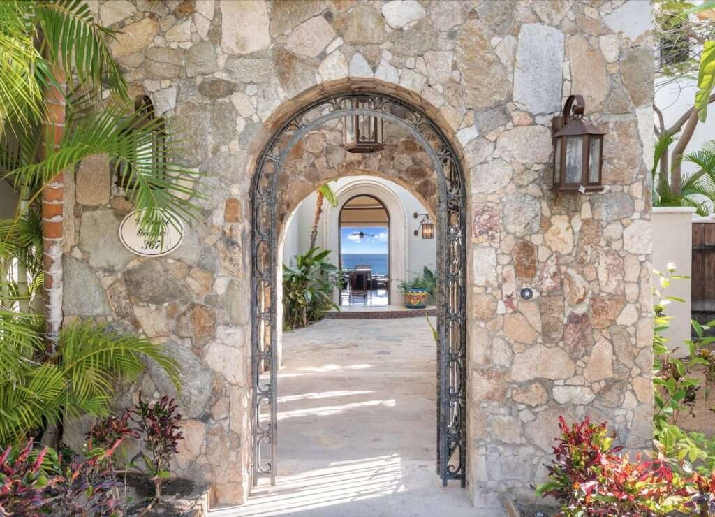 Four Seasons Cabo Pedregal Csl Perched majestically above the iconic PEDREGAL sign, this rare estate offers the most coveted vantage point in Baja. Experience breathtaking dual – 367 Villas del Mar, San Jose Corridor, BS