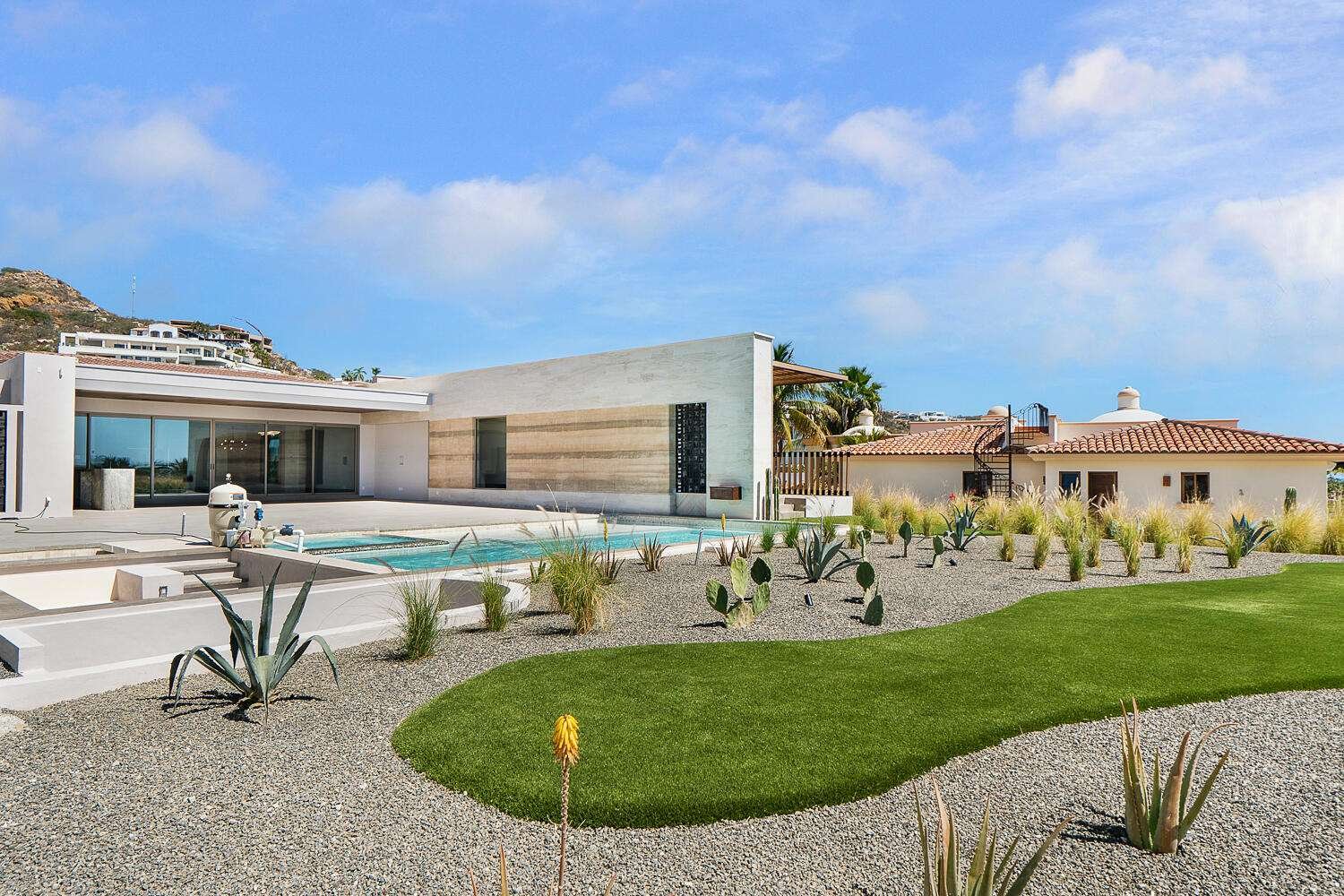 Four Seasons Cabo Fundadores Villa Maralta 62 offers contemporary coastal living in Puerto Los Cabos.This newly built 5-bedroom residence is designed around seamless indoor-outdoor flow, with main living areas opening toward the terrace, pool, and ocean for sale