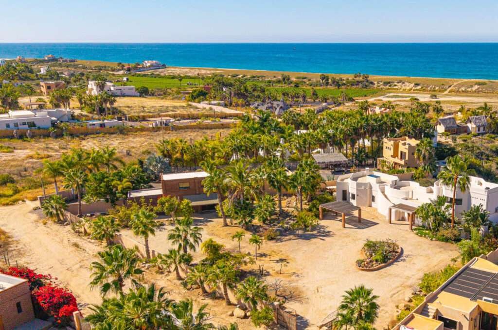 Four Seasons Cabo Pedregal Csl Perched majestically above the iconic PEDREGAL sign, this rare estate offers the most coveted vantage point in Baja. Experience breathtaking dual – Aires del Mar, Pacific, BS