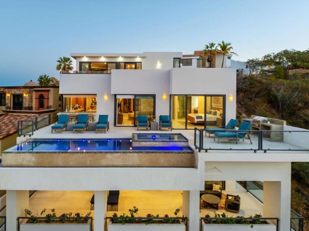 Four Seasons Cabo Fundadores Experience Serenity at Casa Luna.Presented by Custom Homes Mexico, Casa Luna is a masterwork of modern luxury, perfectly positioned along the 8th fairway of the exclusive PLC Fundadores gated community, this ocean – Cam. Grande, Cabo San Lucas, BS