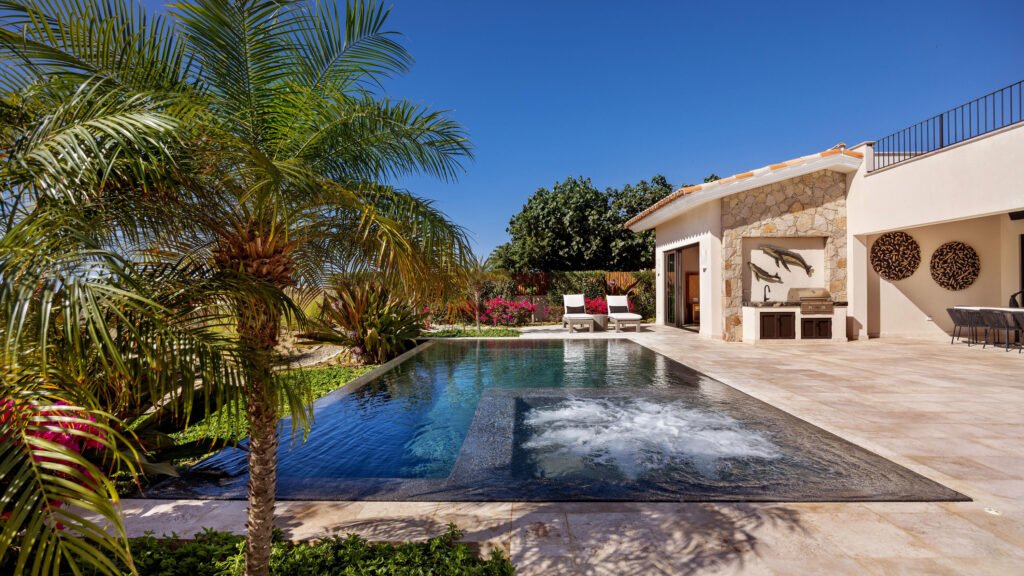 Four Seasons Cabo Beach Estates Luz de Diamante is perfectly situated just a short walk from the beach and nestled within the prestigious Diamante community positioned between the 5th and 16th holes of the Dunes Course designed by Davis Love III. Spanning approximately 20,000 sqft, this magnificent residence, built in 2017, seamlessly blends modern design with Mexican accents. The estate boasts four spacious master bedrooms, each providing stunning ocean – Casita 27, Pacific, Pacific, BS