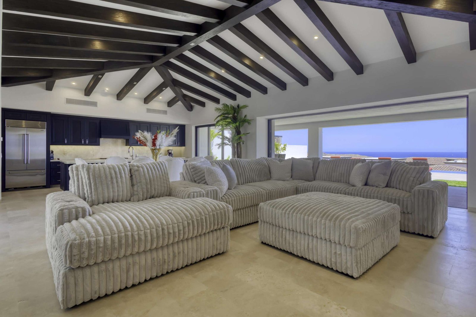 Four Seasons Cabo West Enclave Ritz-Carlton West Enclave, Ritz-Carlton Reserve Residence 10 offers an exceptional blend of modern luxury and serene coastal living. These single-level indoor/outdoor residences are thoughtfully designed to provide privacy and tranquility. Featuring expansive floor-to-ceiling windows, the homes showcase breathtaking for sale