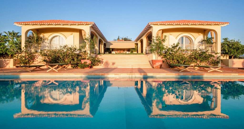 Four Seasons Cabo Palmilla Estates Welcome to the epitome of opulence and functionality! This sprawling 5-bedroom, 6-bathroom estate nestled in the prestigious Palmilla Estates offers an unparalleled blend of elegance and efficiency.Bedrooms: Five spacious bedrooms designed for comfort and privacy, providing ample space for relaxation and rejuvenation.Bathrooms: Six beautifully appointed bathrooms, each exuding sophistication and convenience.Efficient Design: Meticulously crafted to embrace modern efficiency without compromising on luxury, ensuring sustainability and cost-effectiveness.3-Car Garage: A generous three-car garage providing secure parking and ample storage space for your vehicles and belongings. – Grand Mansion del Pacifico, Pacific, Pacific, BS